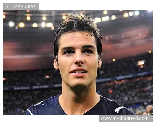 足球明星的帅气儿子们的精彩瞬间大集合，看看他们的迷人风采与运动天赋