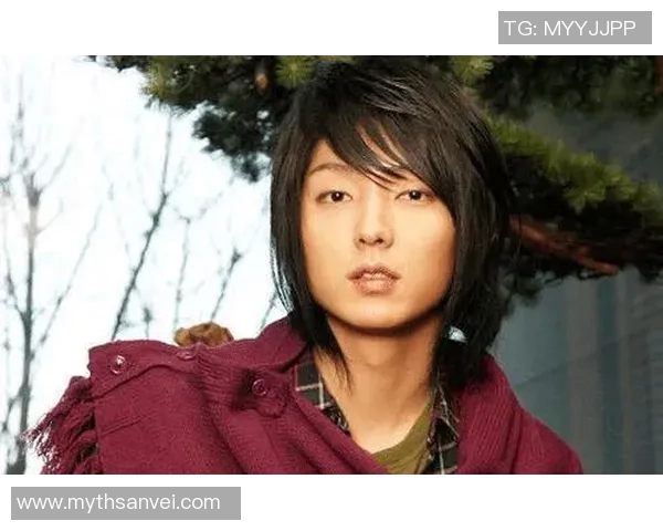 日本足球明星颜值逆天球场上的绝世美男与魅力风采 日本足球明星颜值逆天球场上的绝世美男与魅力风采